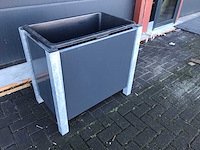 Planten bak - afbeelding 1 van  4