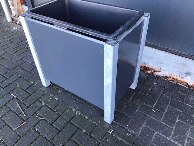 Planten bak - afbeelding 2 van  4