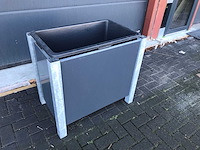 Planten bak - afbeelding 1 van  4