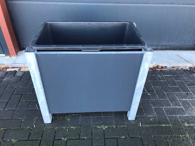 Planten bak - afbeelding 2 van  4