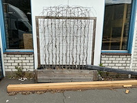 Plantenbak met hek - afbeelding 2 van  7