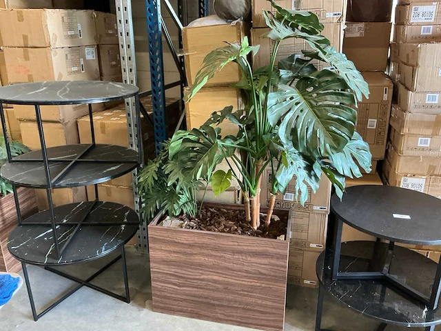 Plantenbak met kunstplant - afbeelding 1 van  2
