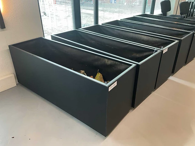 Plantenbak verrijdbaar (2x) - afbeelding 1 van  5