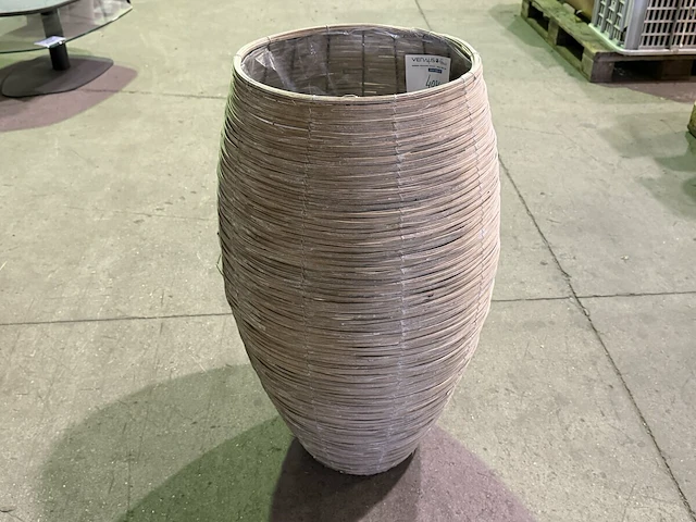 Plantenpot j-line - afbeelding 1 van  3