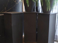 Plantenzuilen - 3 stuks, incl. 2 bloempotten met kunstplanten