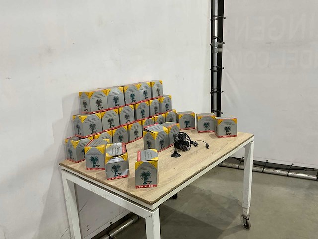 Plastena - 12v/24v - auto ventilator (26x) - afbeelding 2 van  6