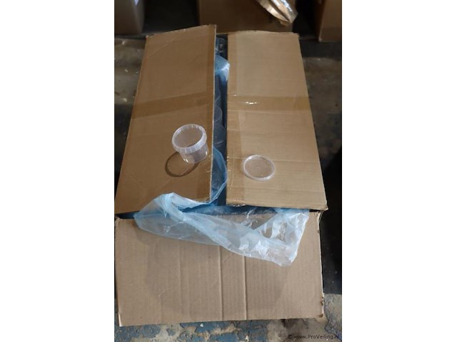 Plastic bakjes met deksel 120ml ø67 h 005671 - 1 doos á 1174 stuks - afbeelding 1 van  3