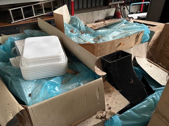 Plastic bakjes - afbeelding 1 van  4