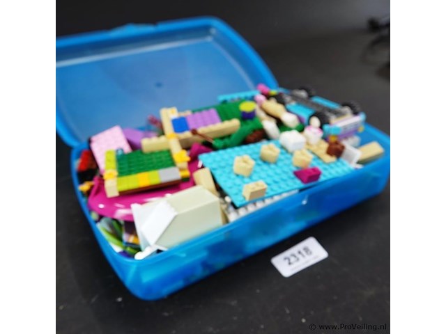 Plastic box met lego - afbeelding 3 van  5