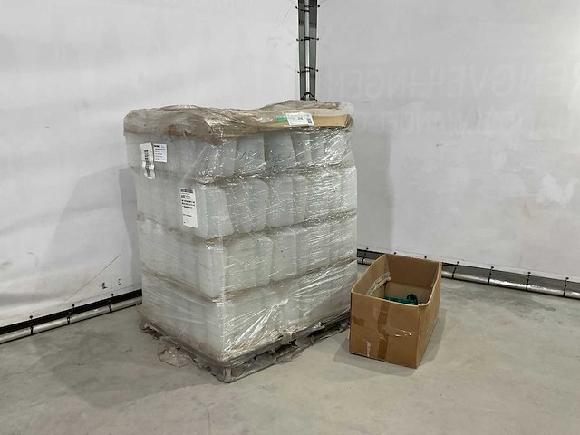 Plastic containers (96x) - afbeelding 2 van  6