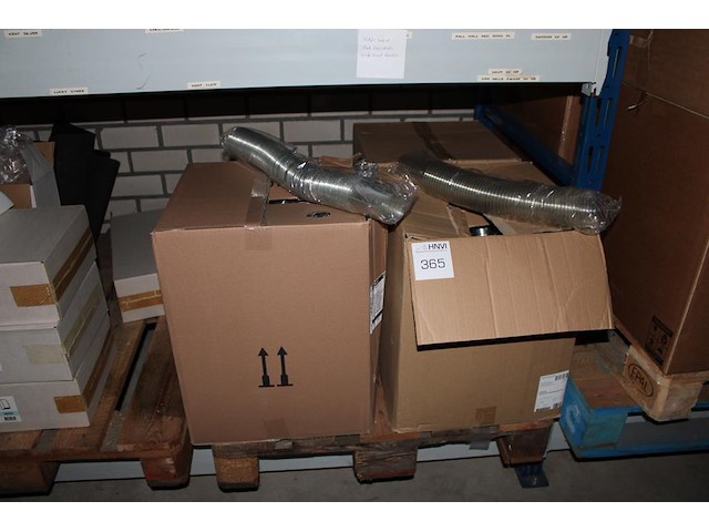 Plastic drinkbekers 0,2 liter in 3 dozen. totaal 7.000 stuks. - afbeelding 1 van  2
