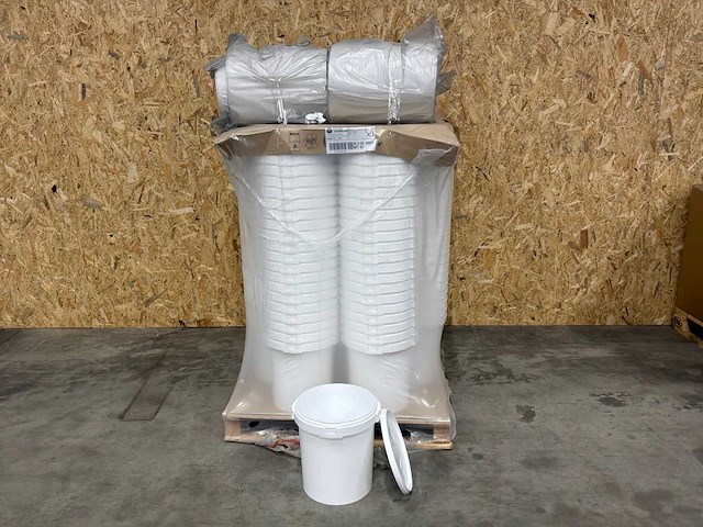 Plastic emmer voorzien van beugel 20,5l met deksel (210x) - afbeelding 3 van  12