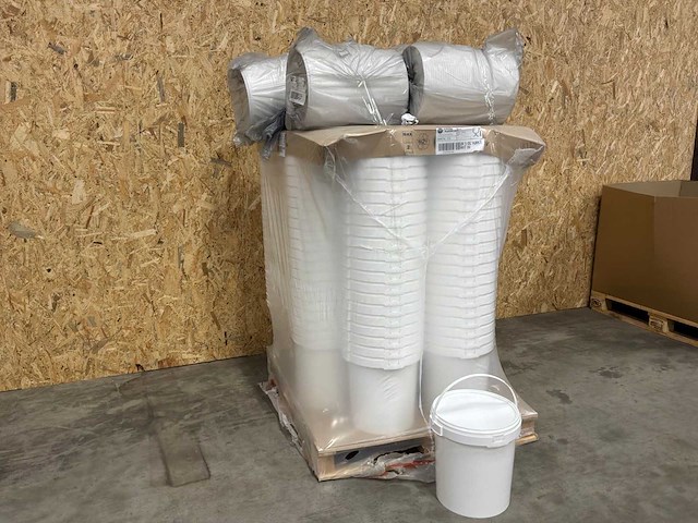 Plastic emmer voorzien van beugel 20,5l met deksel (210x) - afbeelding 9 van  12