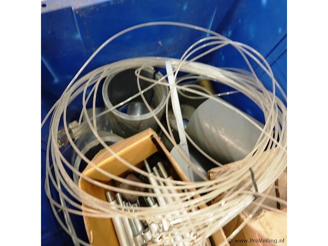 Plastic krat met hang/sluit/ijzerwerk - afbeelding 4 van  5