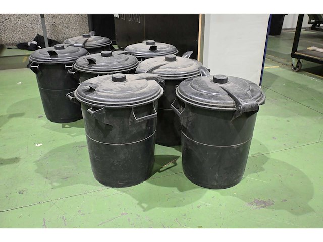 Plastic omnium kunststof afvalbak (7x) - afbeelding 3 van  3
