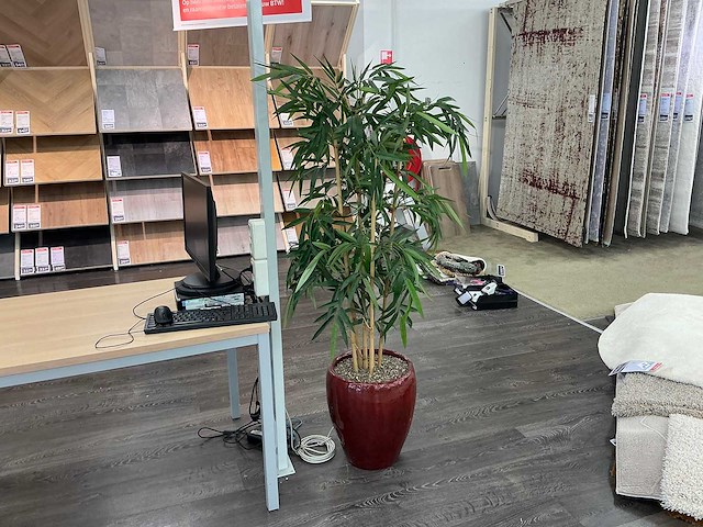 Plastic plant met pot (3x) - afbeelding 1 van  5