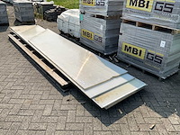 Plastic platen (4x) - afbeelding 1 van  5