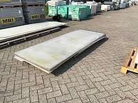 Plastic platen - afbeelding 1 van  5