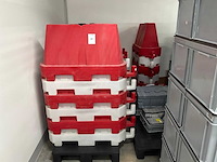 Plastic veiligheidsbarrières (29x) - afbeelding 1 van  4