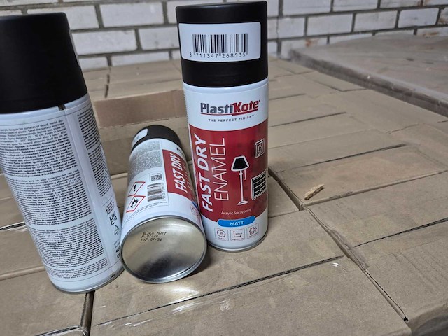 Plastikote black matt spuitbus (180x) - afbeelding 1 van  4