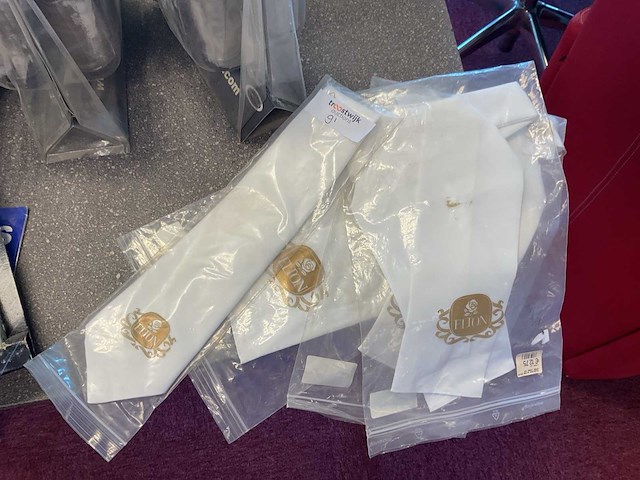 Plastrons (4x) - afbeelding 1 van  2