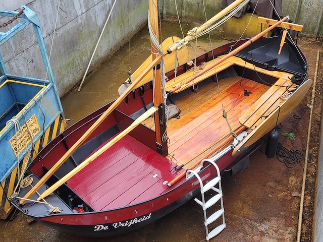 Platbodem zeilboot ‘vrijheid’ - afbeelding 44 van  54