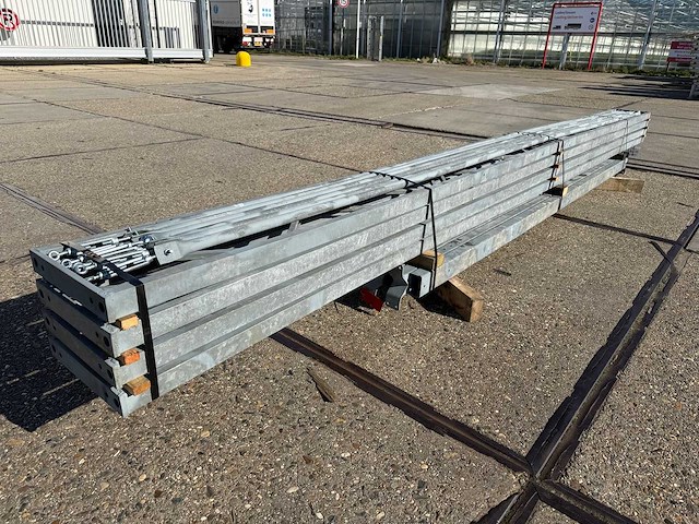 Platdak - staalconstructie 4.90 x 12.00 meter (59m2) - afbeelding 1 van  9