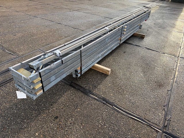 Platdak - staalconstructie 4.90 x 12.00 meter (59m2) - afbeelding 1 van  8