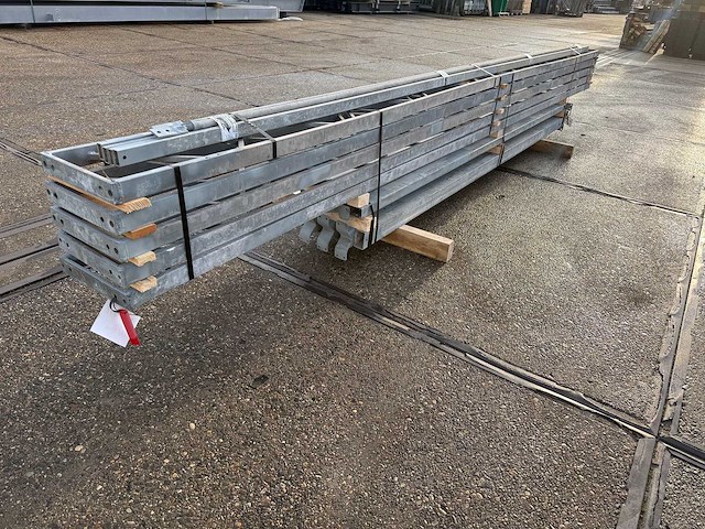 Platdak - staalconstructie 4.90 x 16.00 meter (78m2) - afbeelding 1 van  9