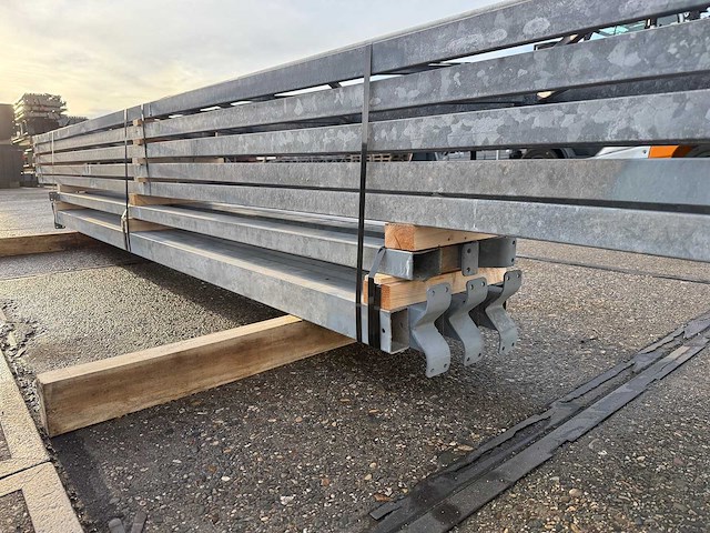 Platdak - staalconstructie 4.90 x 16.00 meter (78m2) - afbeelding 5 van  9