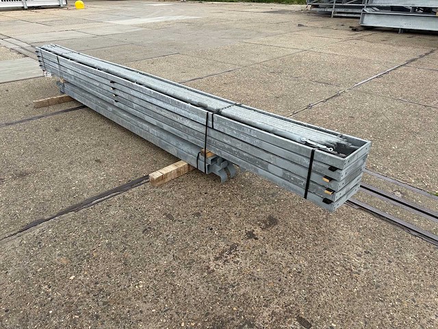 Platdak - staalconstructie 4.90 x 16.00 meter (78m2) - afbeelding 8 van  9