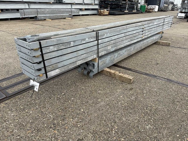 Platdak - staalconstructie 4.90 x 20.00 meter (98m2) - afbeelding 1 van  11