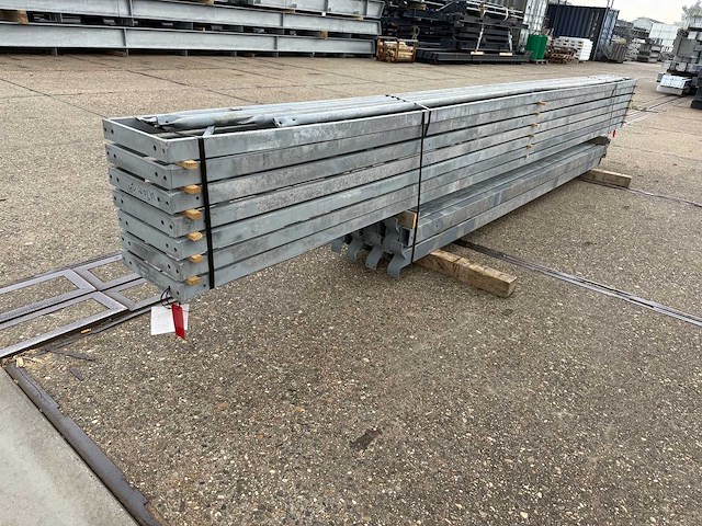 Platdak - staalconstructie 4.90 x 24.00 meter (118m2) - afbeelding 2 van  8