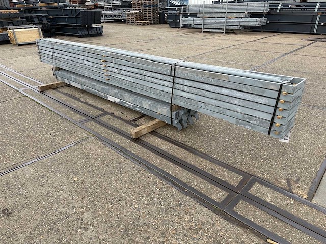 Platdak - staalconstructie 4.90 x 24.00 meter (118m2) - afbeelding 4 van  8