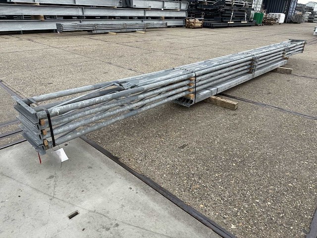 Platdak - staalconstructie 6.40 x 12.00 meter (77m2) - afbeelding 1 van  7