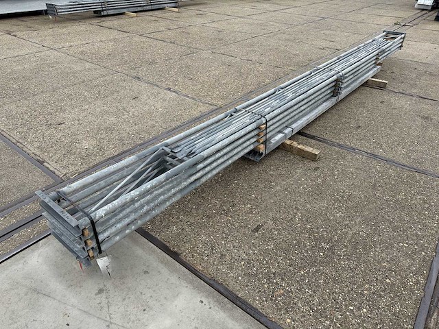 Platdak - staalconstructie 6.40 x 12.00 meter (77m2) - afbeelding 2 van  7