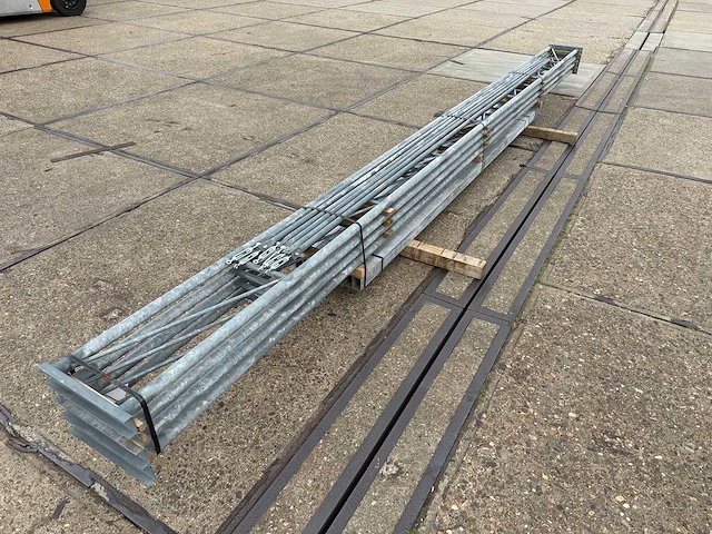 Platdak - staalconstructie 6.40 x 12.00 meter (77m2) - afbeelding 5 van  8