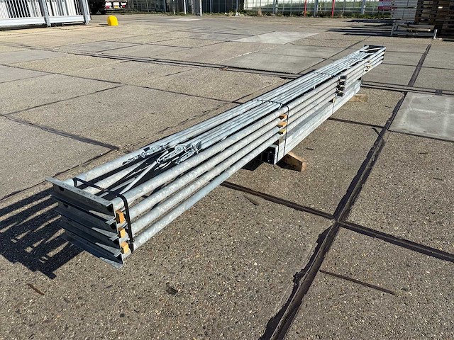 Platdak - staalconstructie 6.40 x 12.00m (77m2) - afbeelding 4 van  8