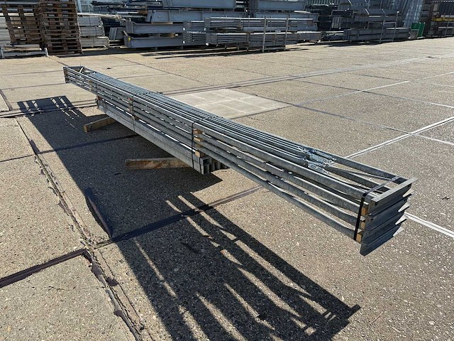 Platdak - staalconstructie 6.40 x 12.00m (77m2) - afbeelding 6 van  8