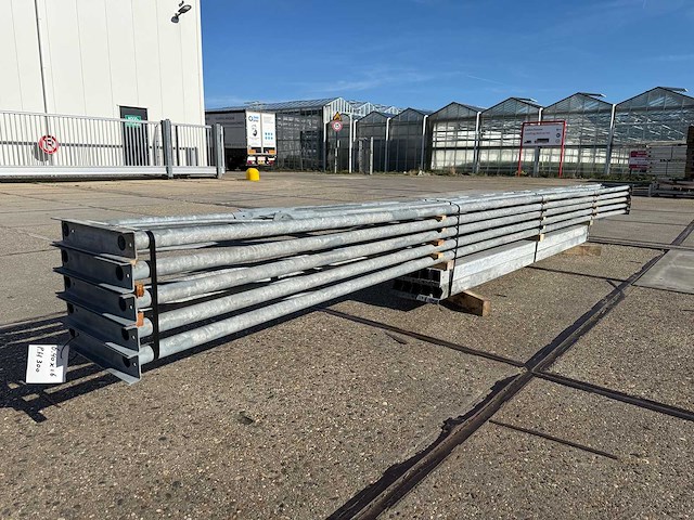 Platdak - staalconstructie 6.40 x 16.00 meter (102m2) - afbeelding 1 van  8