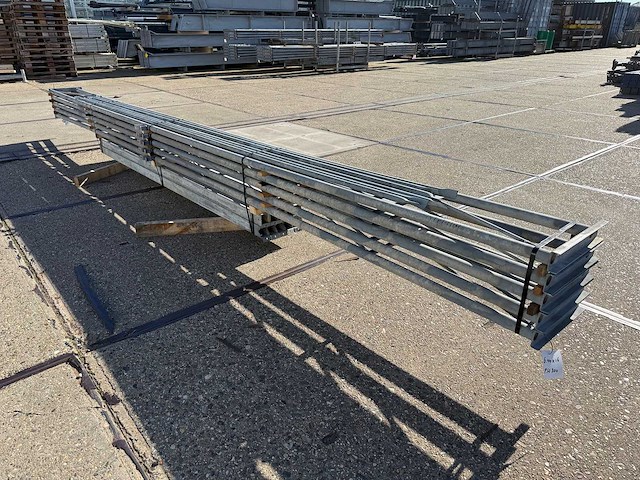 Platdak - staalconstructie 6.40 x 16.00 meter (102m2) - afbeelding 6 van  8