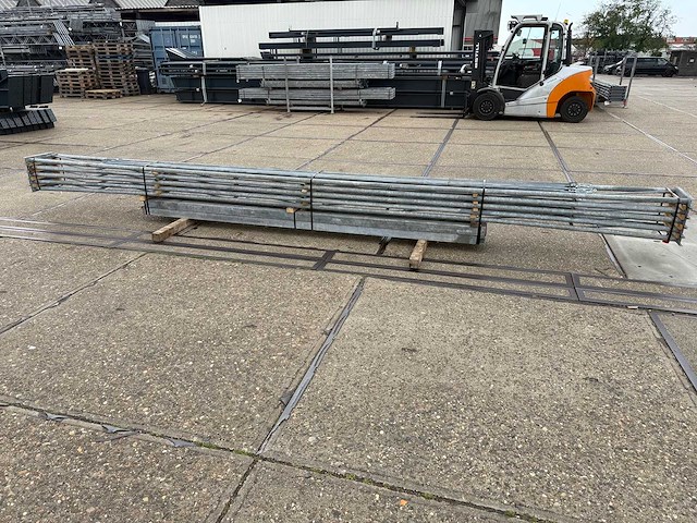 Platdak - staalconstructie 6.40 x 16.00 meter (102m2) - afbeelding 9 van  11