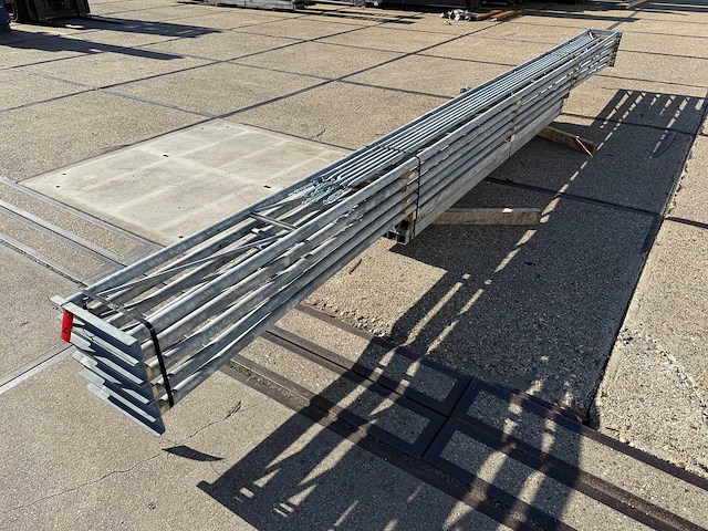 Platdak - staalconstructie 6.40 x 16.00 meter (102m2) - afbeelding 7 van  9