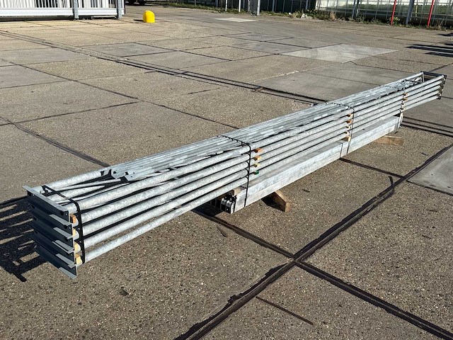 Platdak - staalconstructie 6.40 x 16.00 meter (102m2) - afbeelding 1 van  6