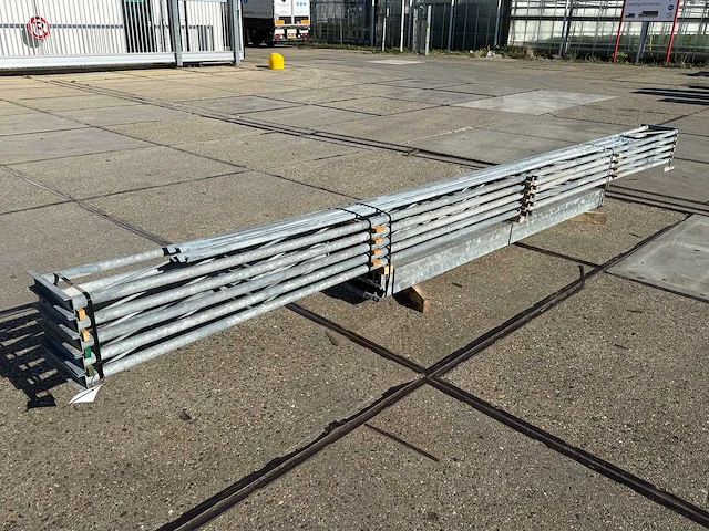 Platdak - staalconstructie 6.40 x 16.00 meter (102m2) - afbeelding 1 van  9