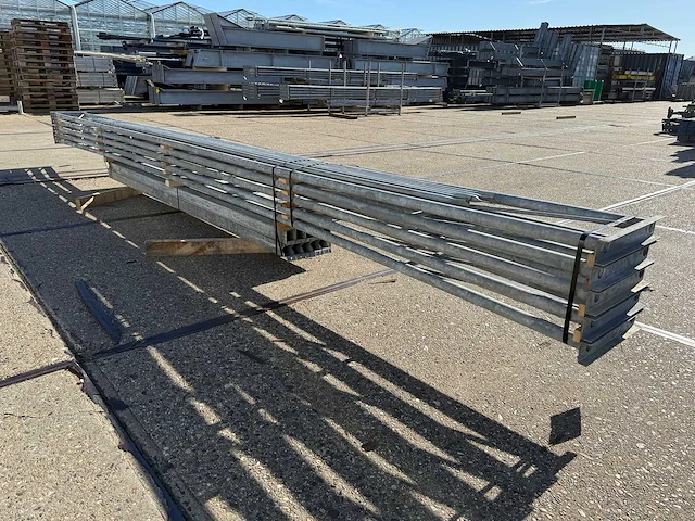 Platdak - staalconstructie 6.40 x 16.00 meter (102m2) - afbeelding 5 van  9