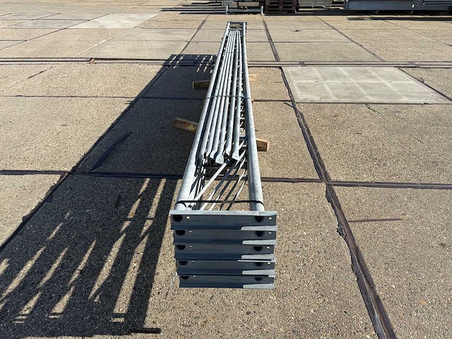 Platdak - staalconstructie 6.40 x 16.00 meter (102m2) - afbeelding 3 van  7