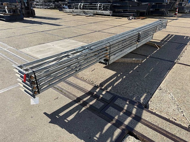 Platdak - staalconstructie 6.40 x 16.00 meter (102m2) - afbeelding 5 van  6