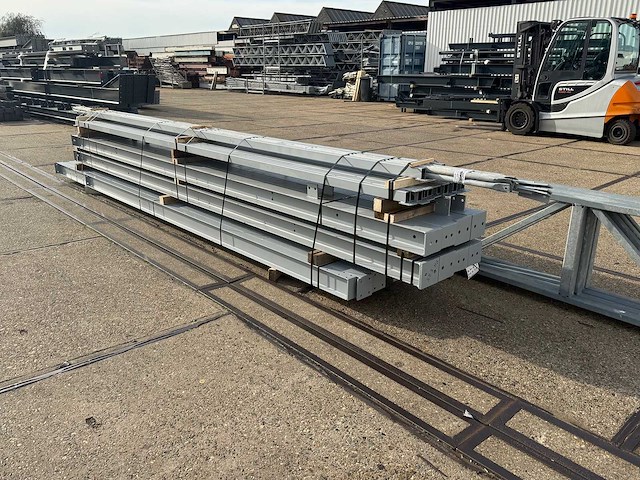 Platdak - staalconstructie 9.60 x 25.00 meter (240m2) - afbeelding 2 van  7