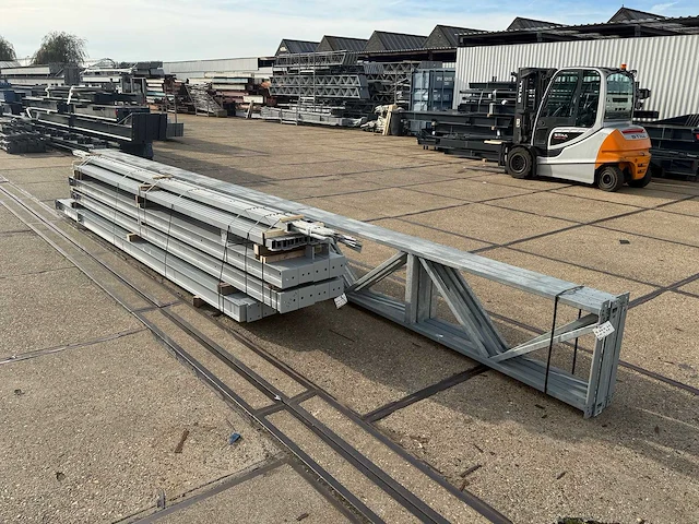 Platdak - staalconstructie 9.60 x 25.00 meter (240m2) - afbeelding 11 van  11